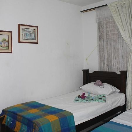 Hospedaje Primavera Medellín Extérieur photo