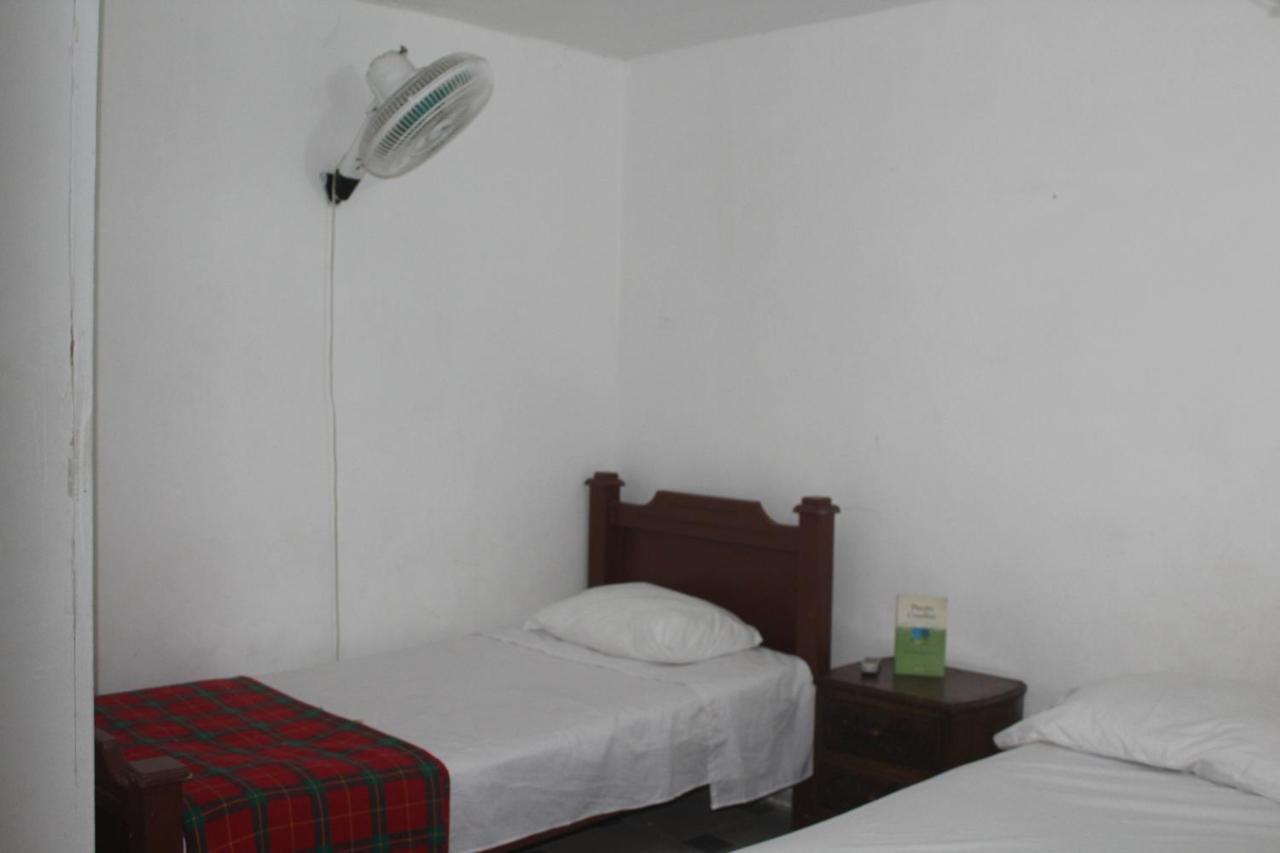 Hospedaje Primavera Medellín Extérieur photo